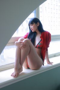 Yo-U-Sula-Christmas-Present-A-0043-6223513985